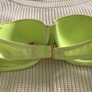 Victoria's Secret Swim - Victoria’s Secret Bandeau Bathing Suit Top Victoria's Secret Swim - Victoria’s Secret Bandeau Bathing Suit Top